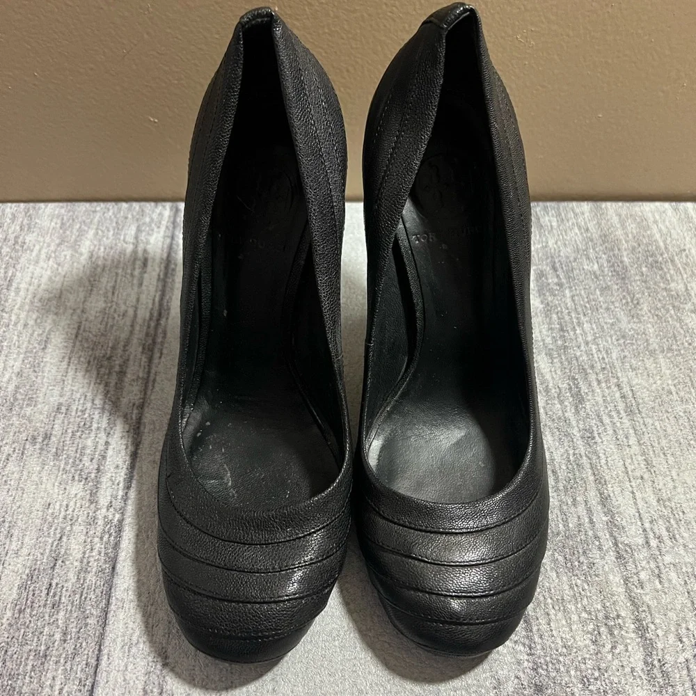 AUTHENTIC TORY BURCH HARTLEY HEELS SIZE 7.5M BLACK